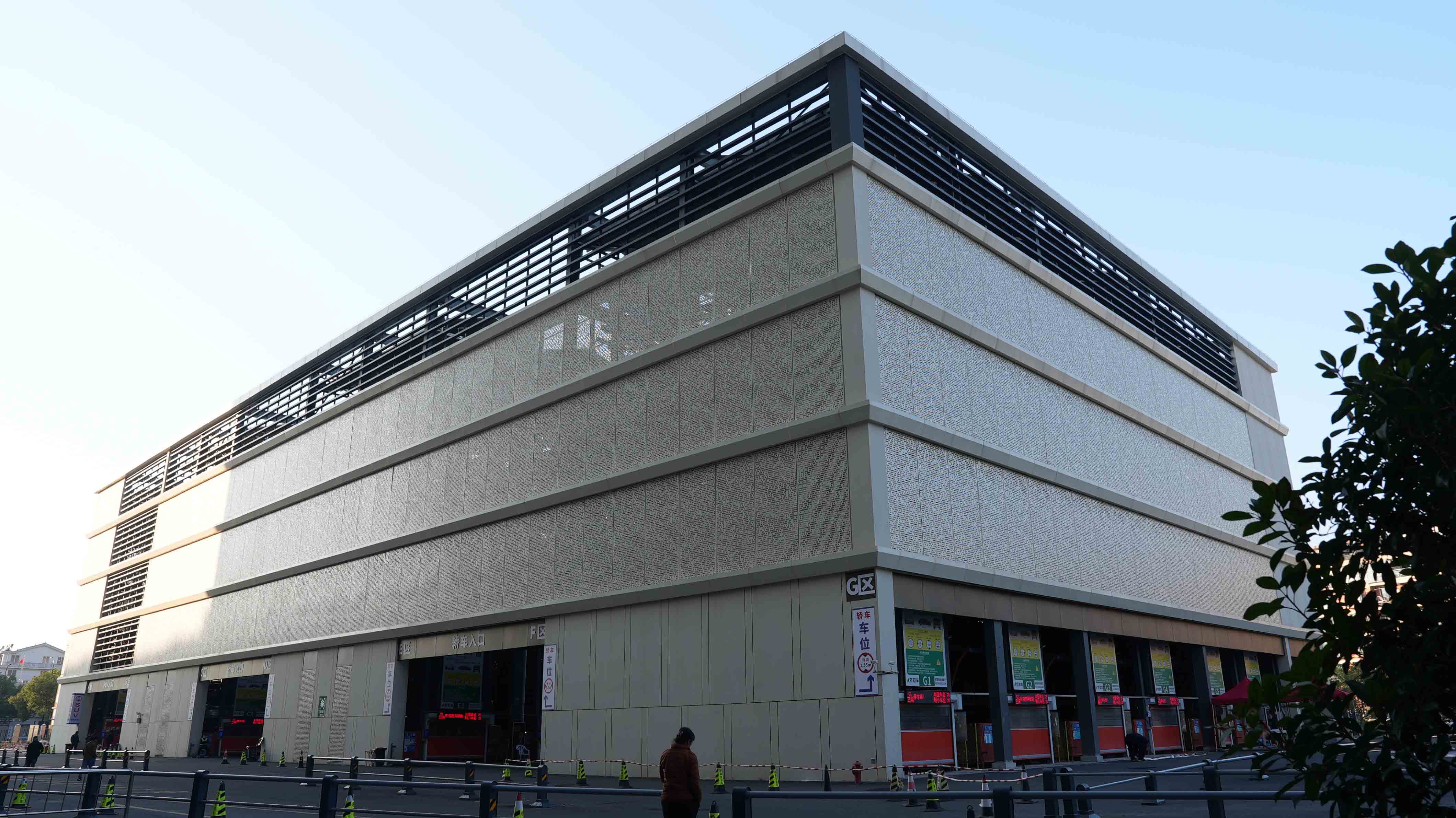 再創(chuàng)標(biāo)桿！臺(tái)州市立醫(yī)院千位垂直循環(huán)庫(kù)正式投運(yùn)